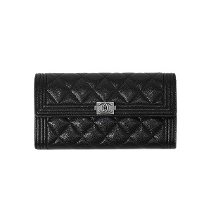 Chanel Boy Flap wallet A80286